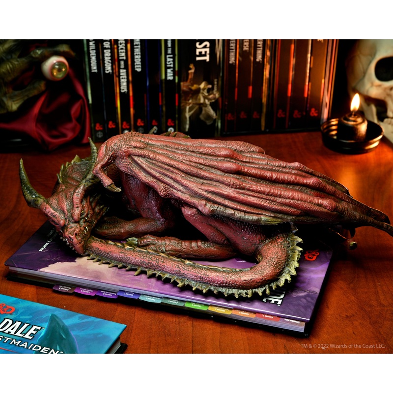 Dungeons & Dragons Replicas of the Realms Pseudodragon Life-Sized Figure (Preorder)